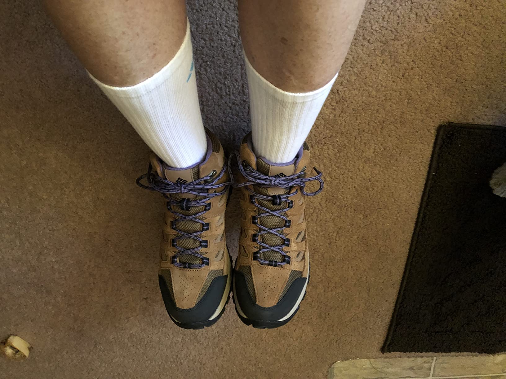 Columbia Crestwood Mid detail showing lacing system, mesh panels, and ankle cuff design
