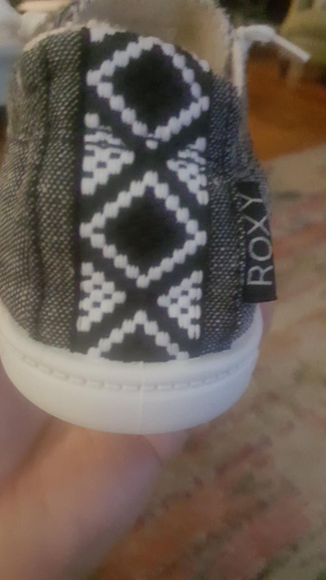 Roxy Bayshore sneakers overall assessment showing design quality and comfort features