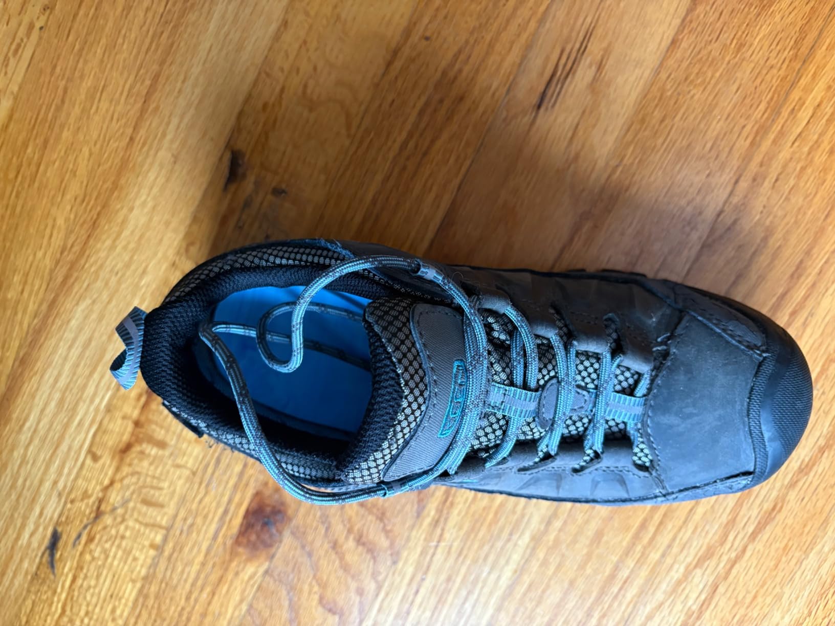KEEN Women's Targhee III showing cracking at sole-upper junction — durability issue affecting current production run