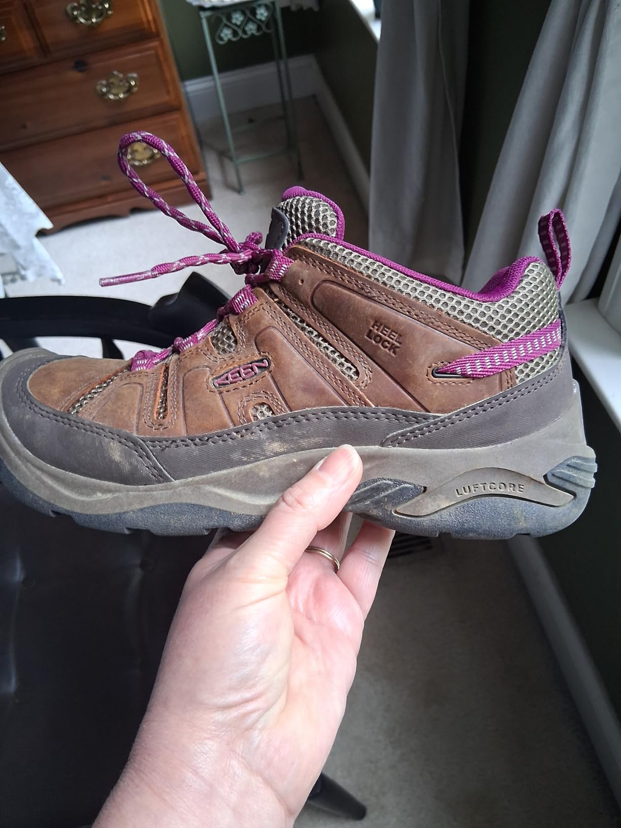 KEEN Circadia Vent sole showing 5mm multi-directional KEEN.FUSION rubber tread pattern for trail traction