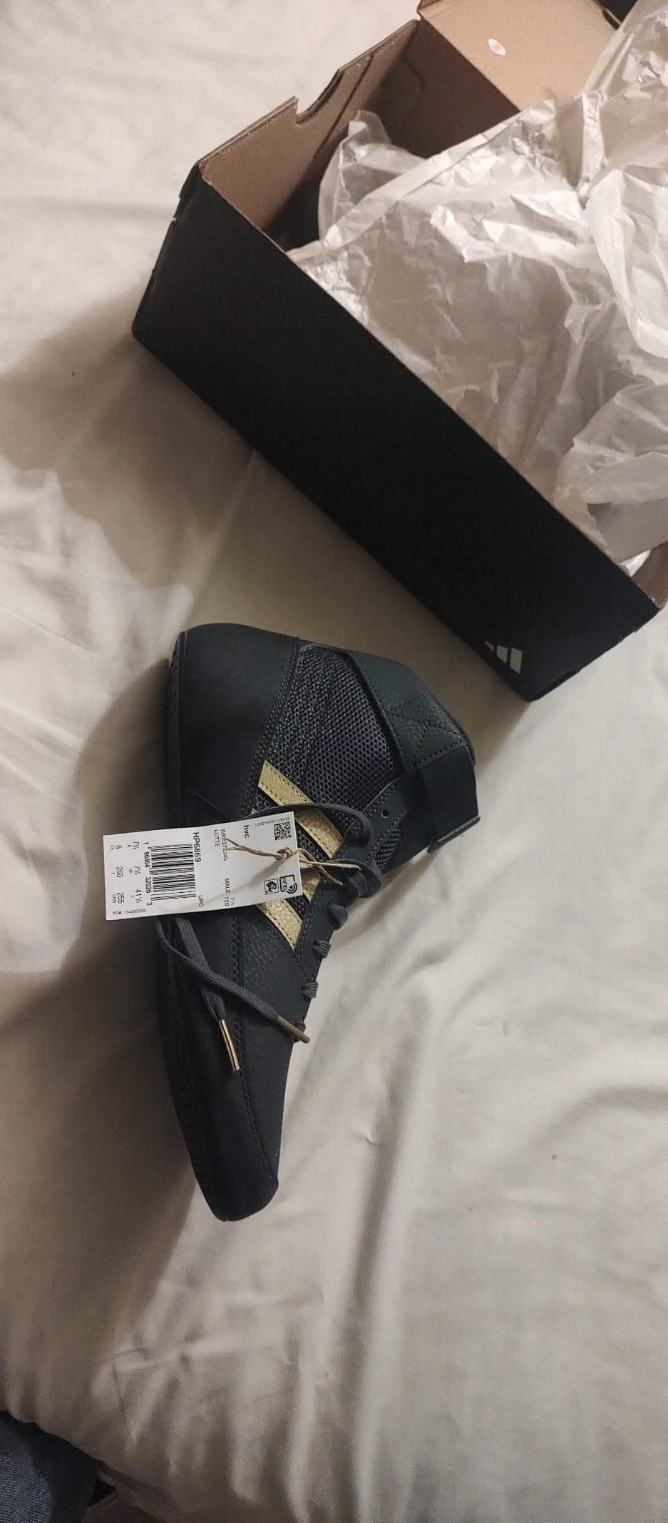 Adidas Youth HVC Wrestling Shoes product shot with brand specifications and claim documentation