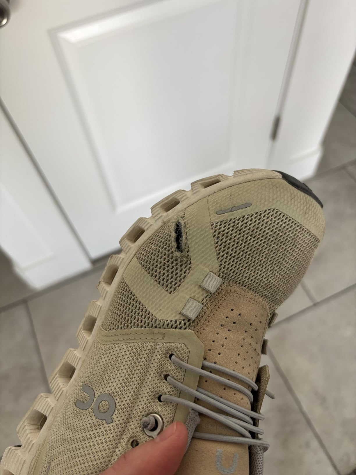 On Cloud 5 durability issue showing hole developing in toe mesh area after regular wear