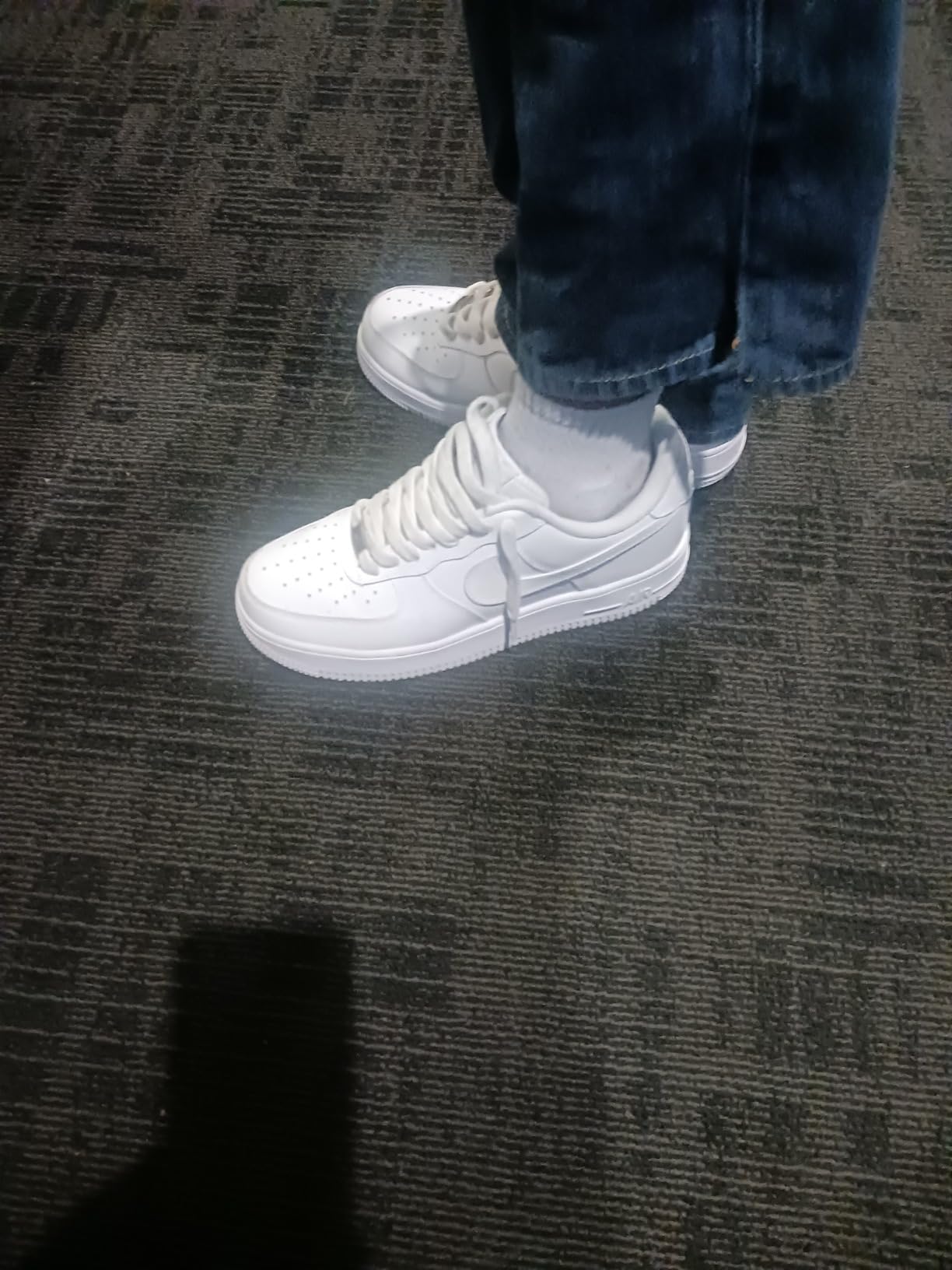 Nike Air Force 1 07 rubber outsole traction pattern pivot point design bottom view