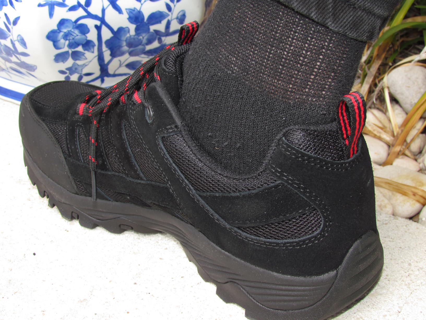 KEEN Chandler CNX lifestyle context showing kids wearing shoes during outdoor family activities