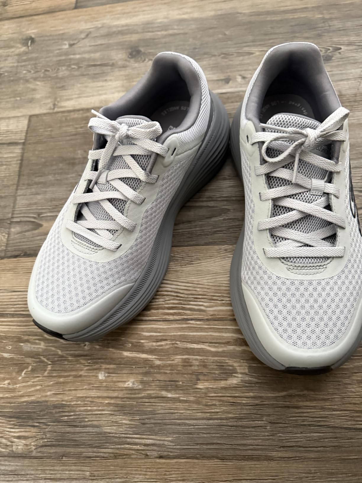 Skechers Endeavour outsole showing flexible traction pattern and padded heel design