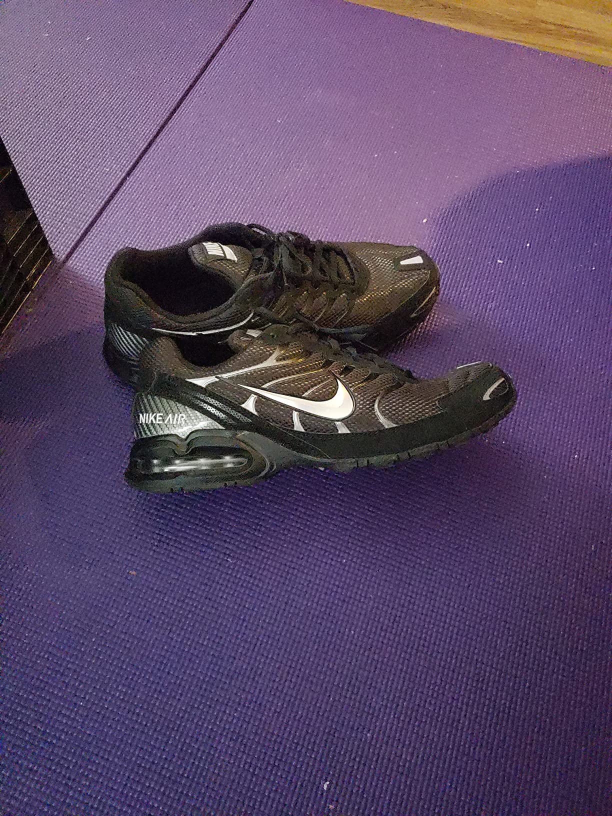 Nike Air Max Torch 4 product shot highlighting heritage Air Max design elements