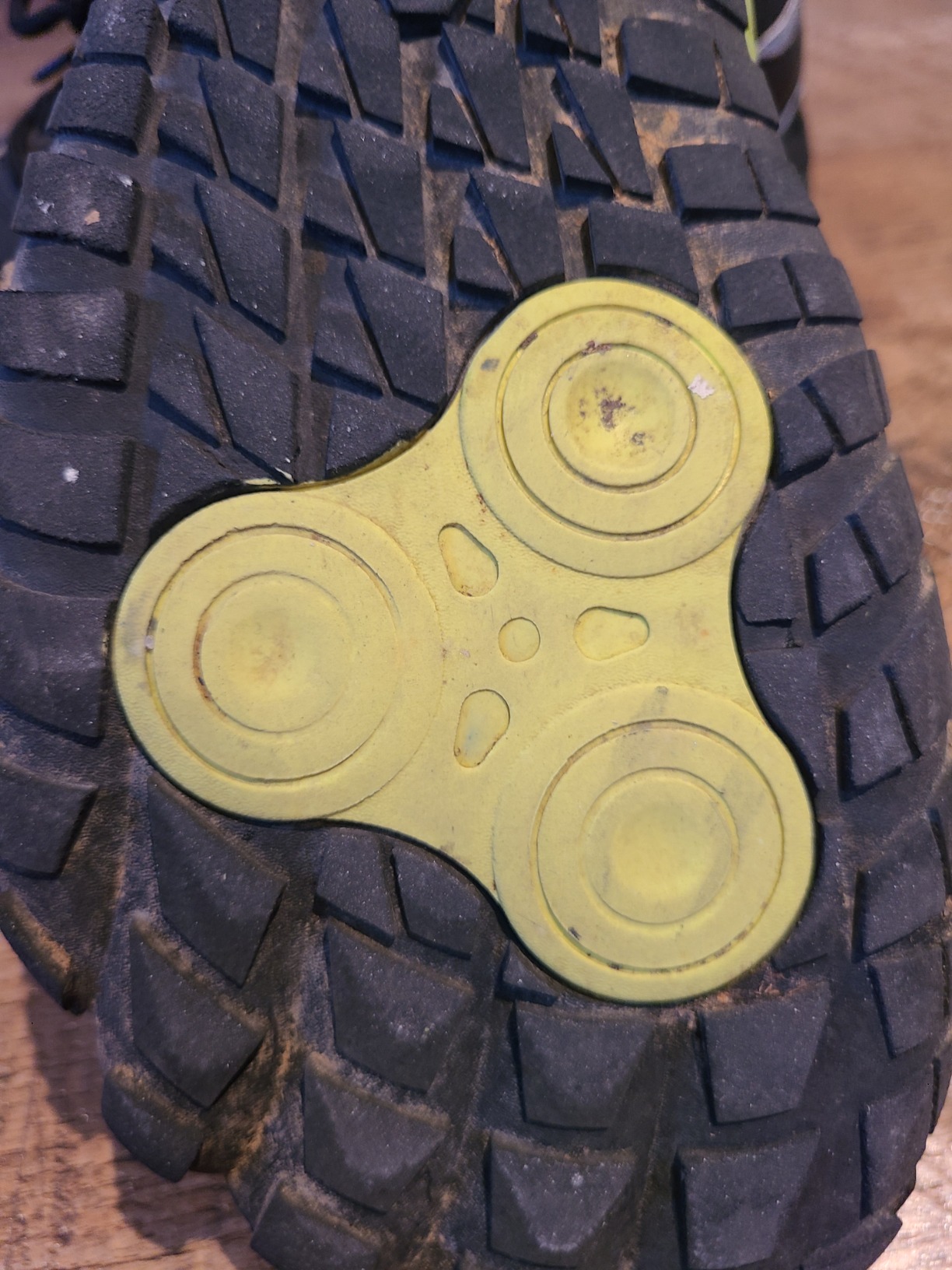 Oranginer barefoot shoes before and after comparison showing wear patterns on sole and upper after 8 weeks of testing