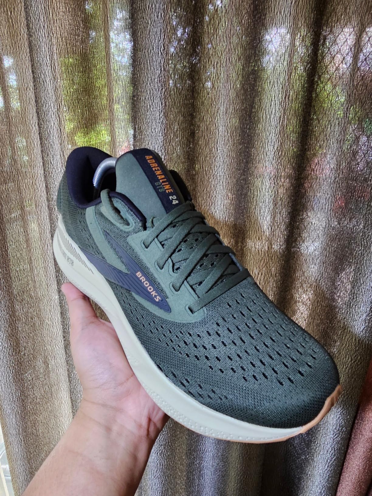Brooks Adrenaline GTS 24 final assessment showing overall construction quality after extensive testing