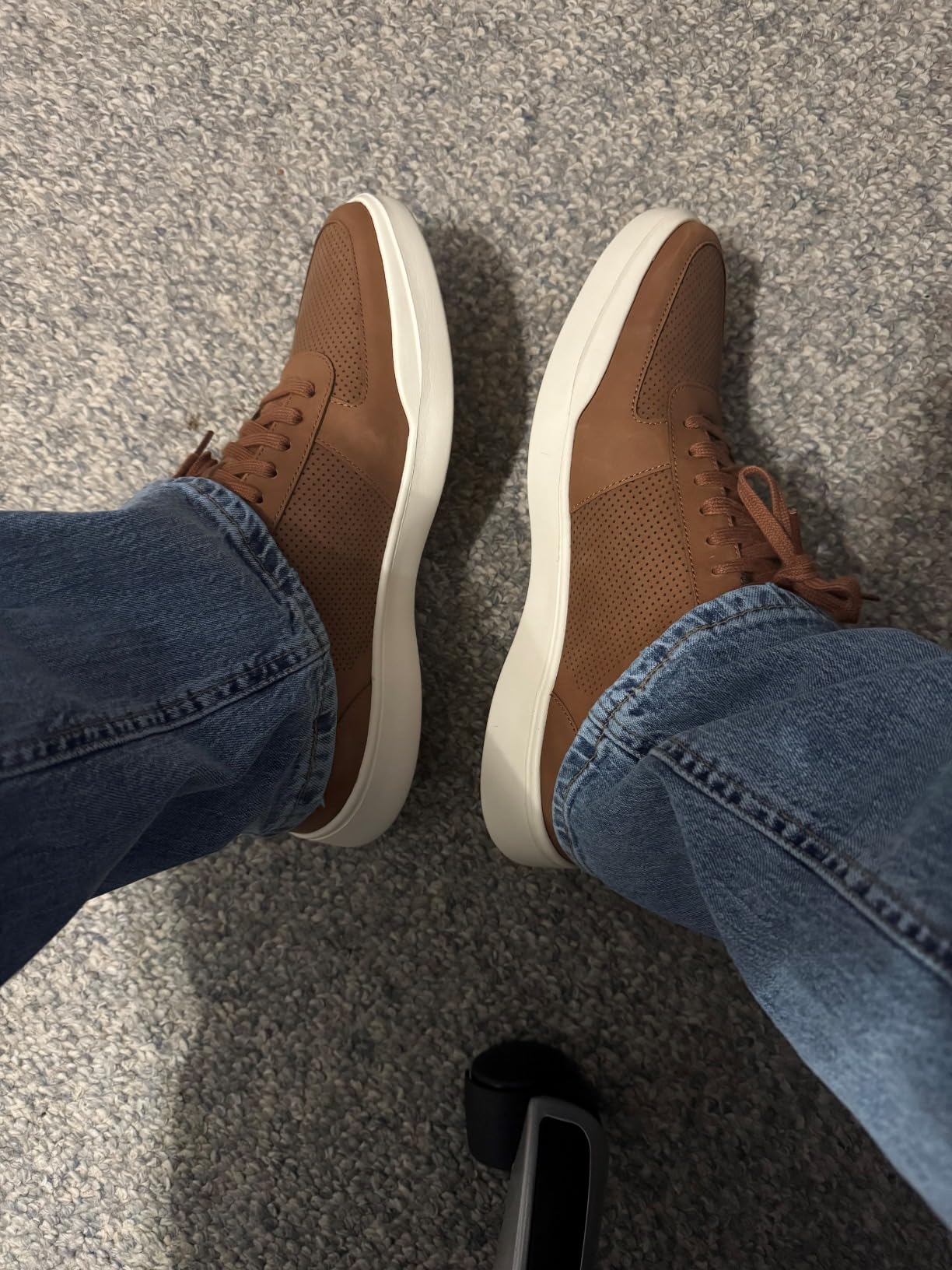 Cole Haan Grand Crosscourt midsole construction showing GRANDFØAM cushioning technology and responsive foam layer