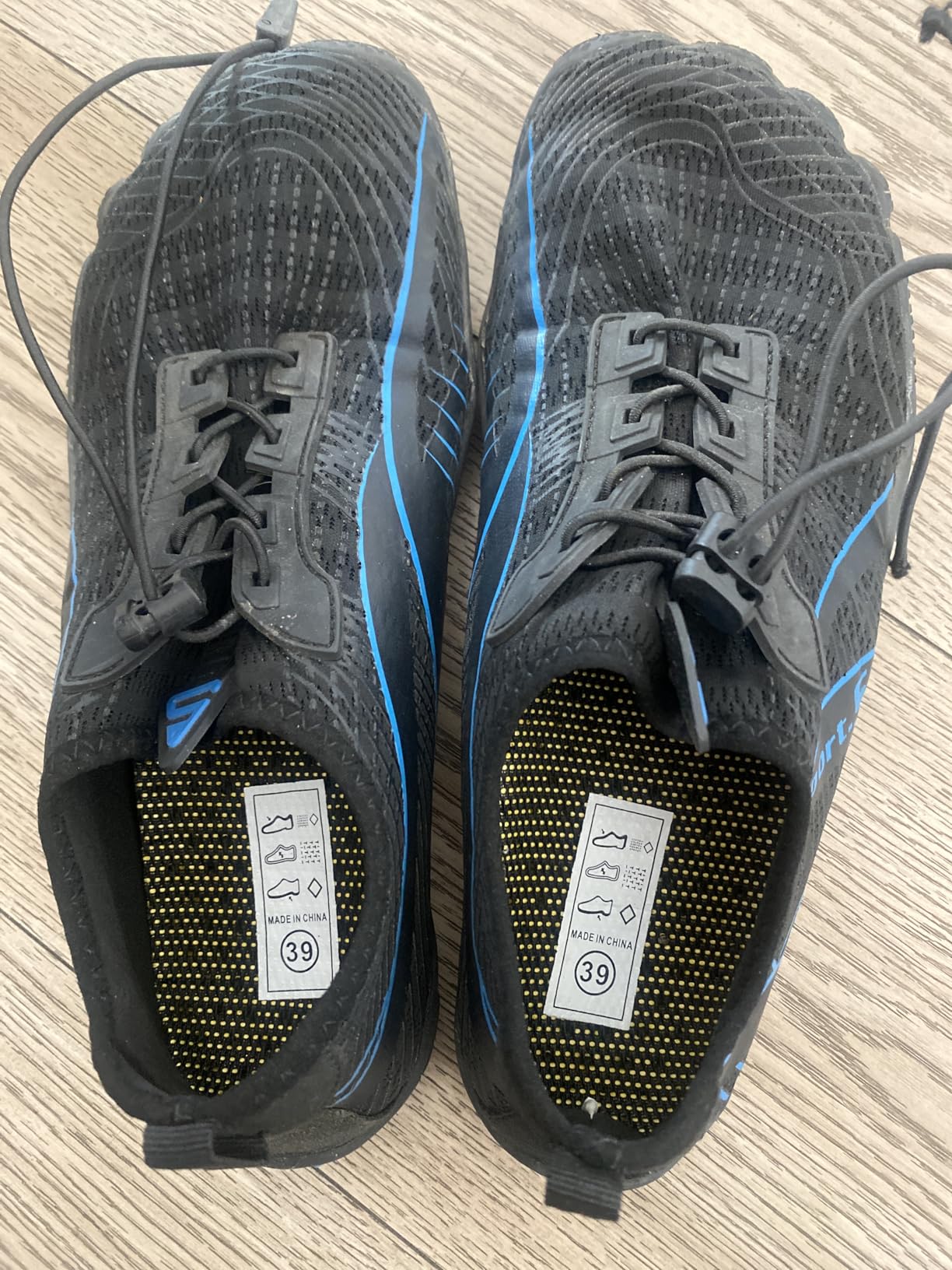 WateLves water shoes mesh upper construction showing breathable design and flexible spandex material