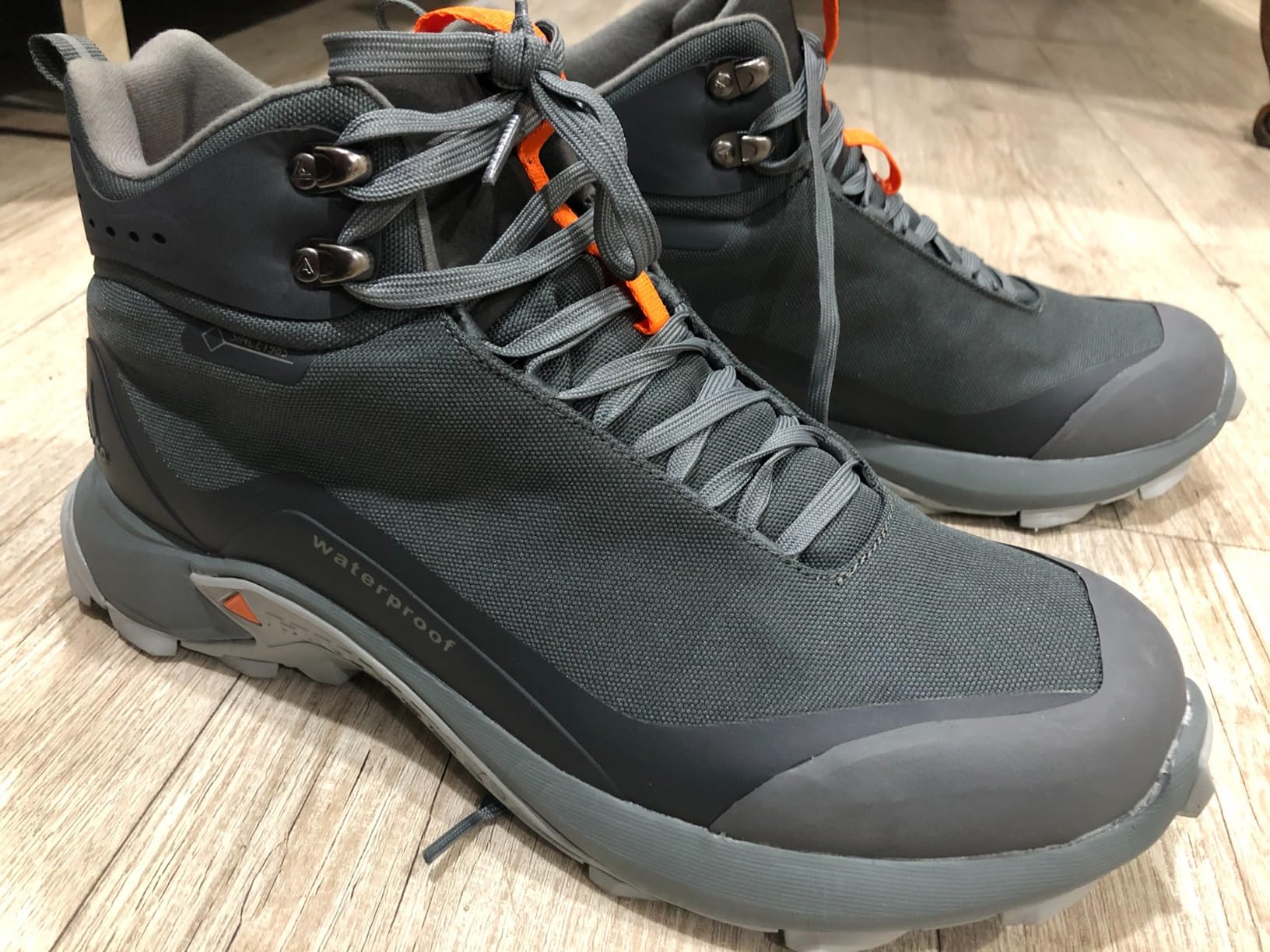 HUMTTO Men's All-Terrain Hiking Boots final product view showing complete design and mid-height construction