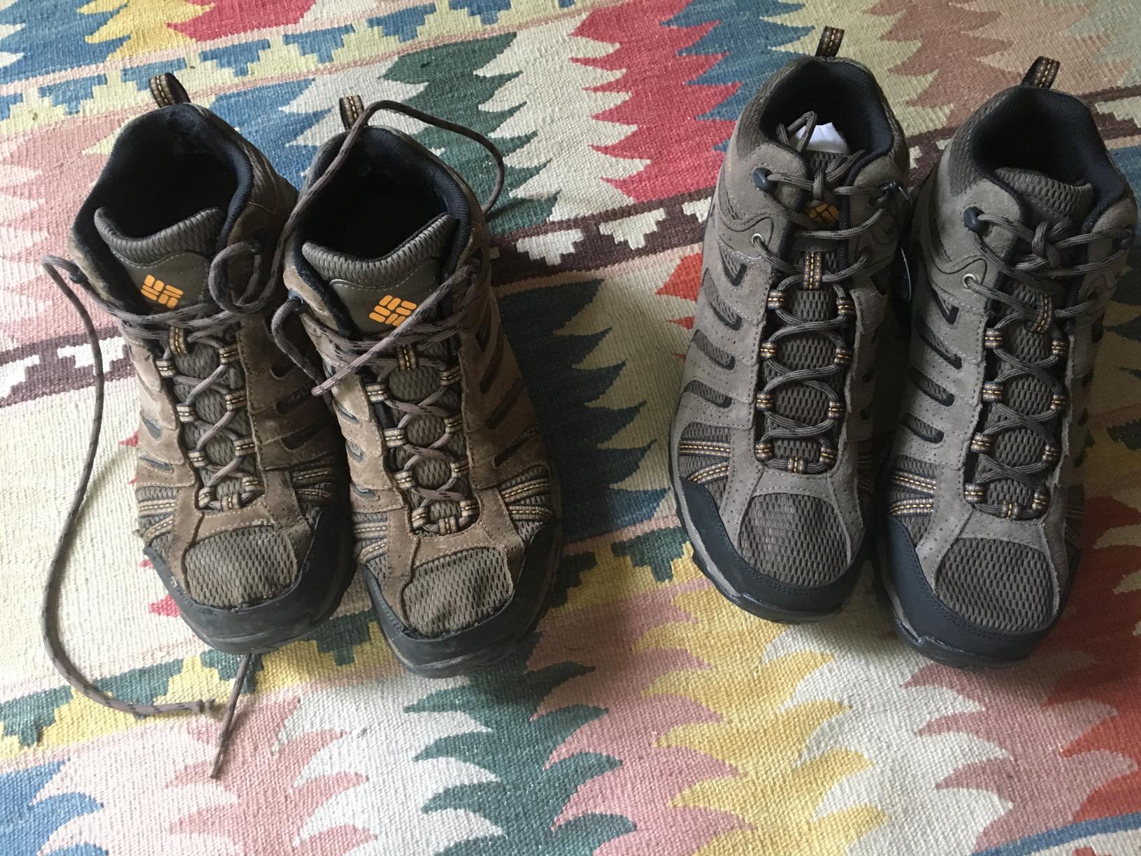 Columbia North Plains II upper construction detail showing leather, webbing, and protective toe cap design