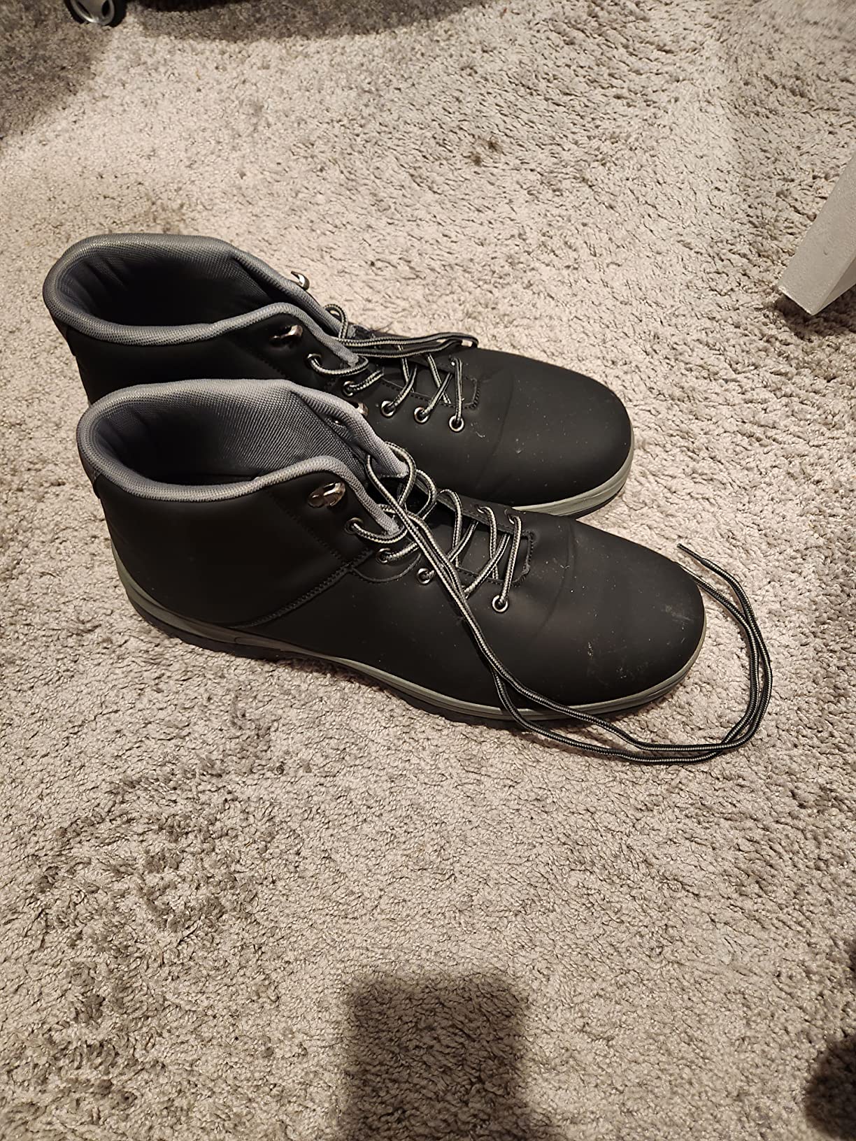 CARENURSE hiking boots marketing claims compared to real-world testing findings