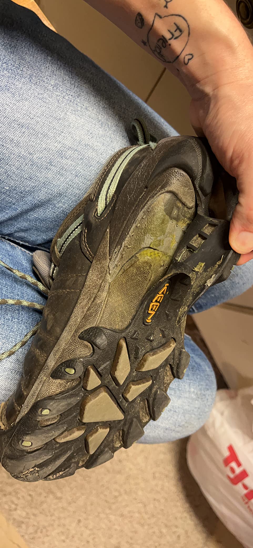 KEEN Targhee II outsole showing traction lugs and grip pattern detail