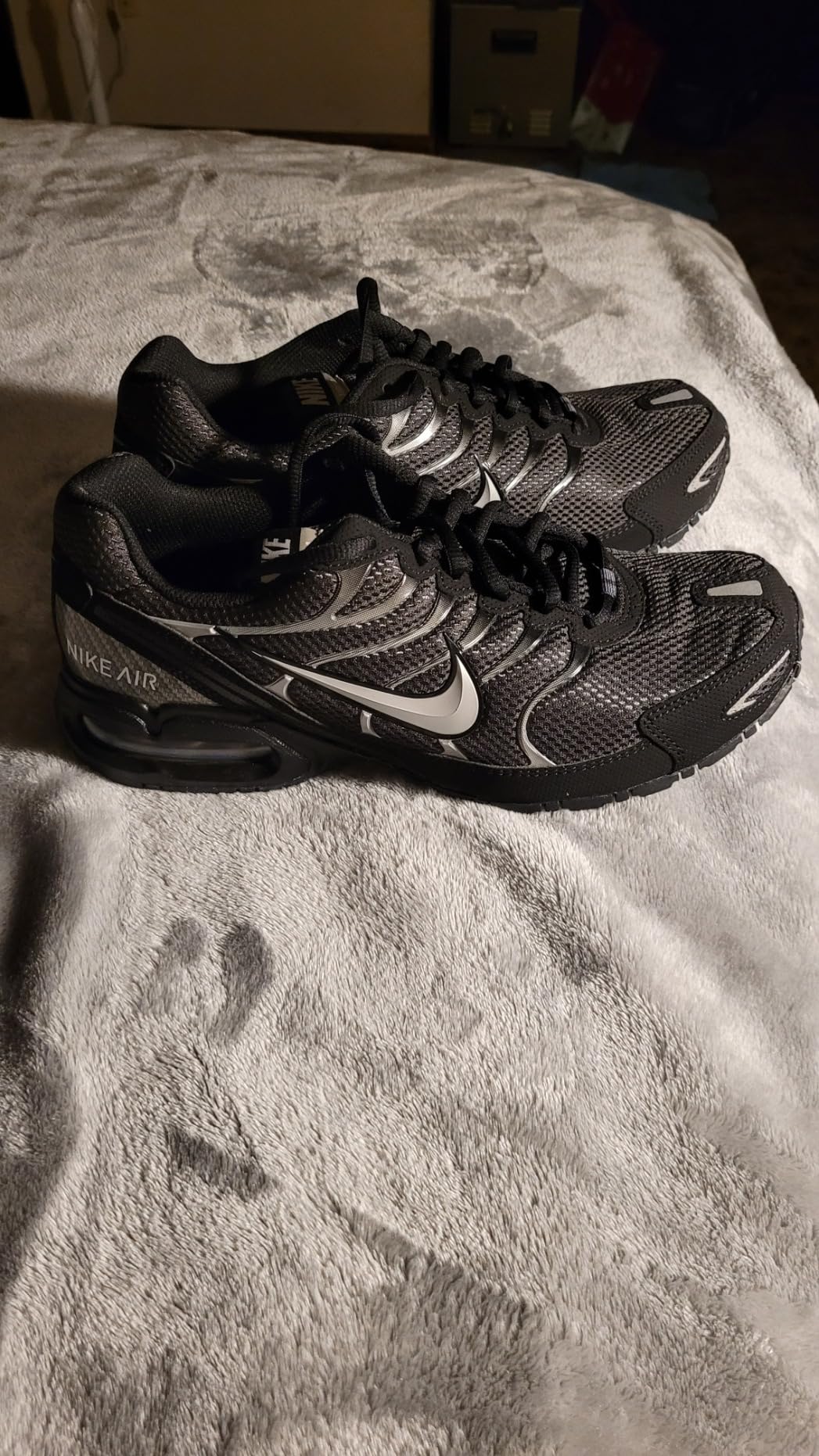 Nike Air Max Torch 4 midsole showing Phylon foam and visible Air Max cushioning unit