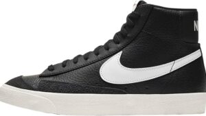 Nike Men's Blazer Mid '77 Vntg Basketball Shoes
