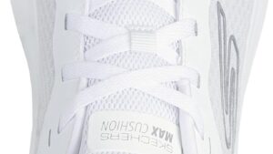 Skechers Men's Max Cushioning Endeavour Sneaker