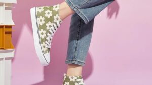 Kufeiti Women's High Top Canvas Sneakers