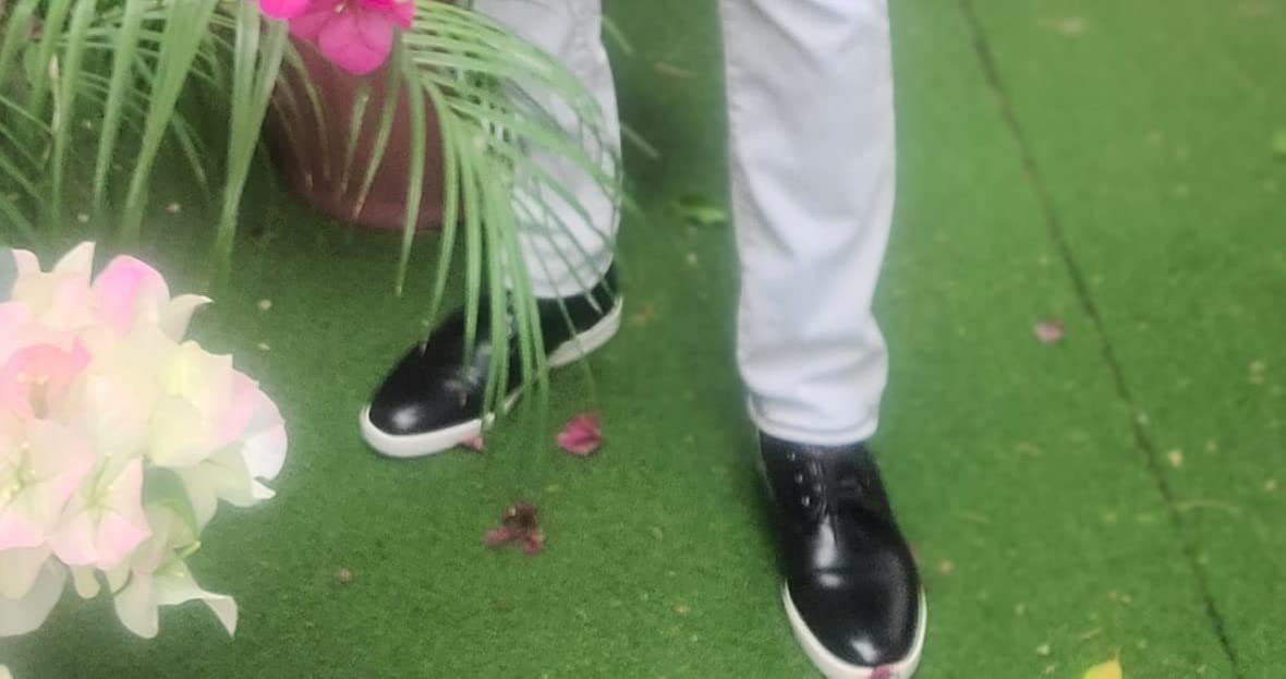 Side profile detail of Steve Madden Fenta showing elongated silhouette