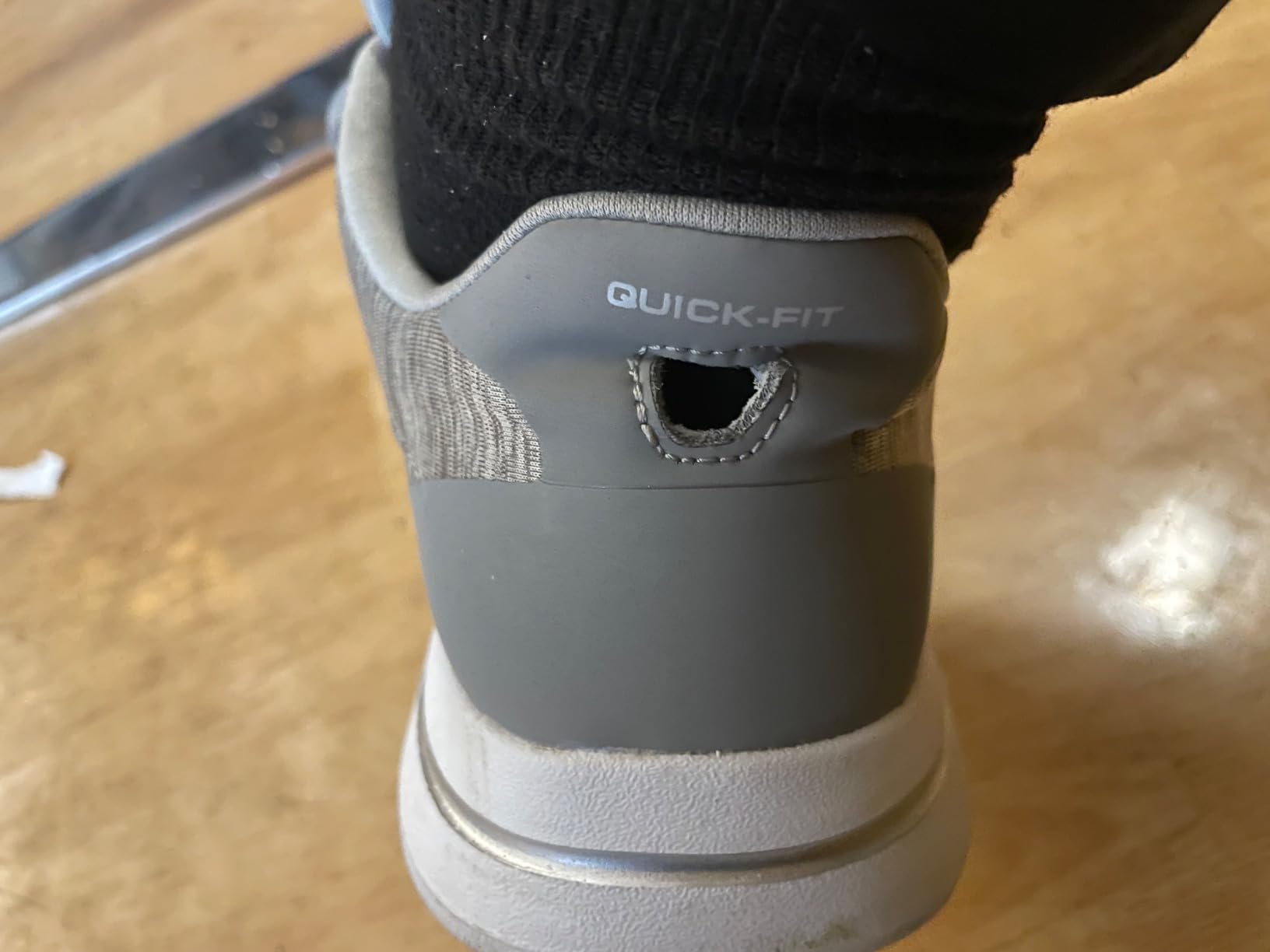 Back view of Skechers Go Walk 5-True heel construction and lower heel collar design