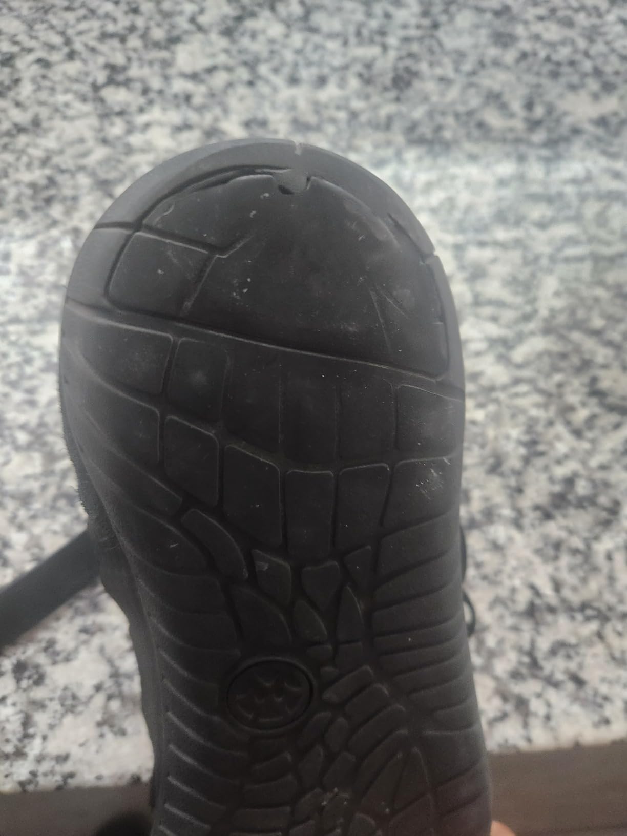 Wrestling Shoes Men Boxing Zero Drop Sole rubber tread pattern and zero drop sole construction detail