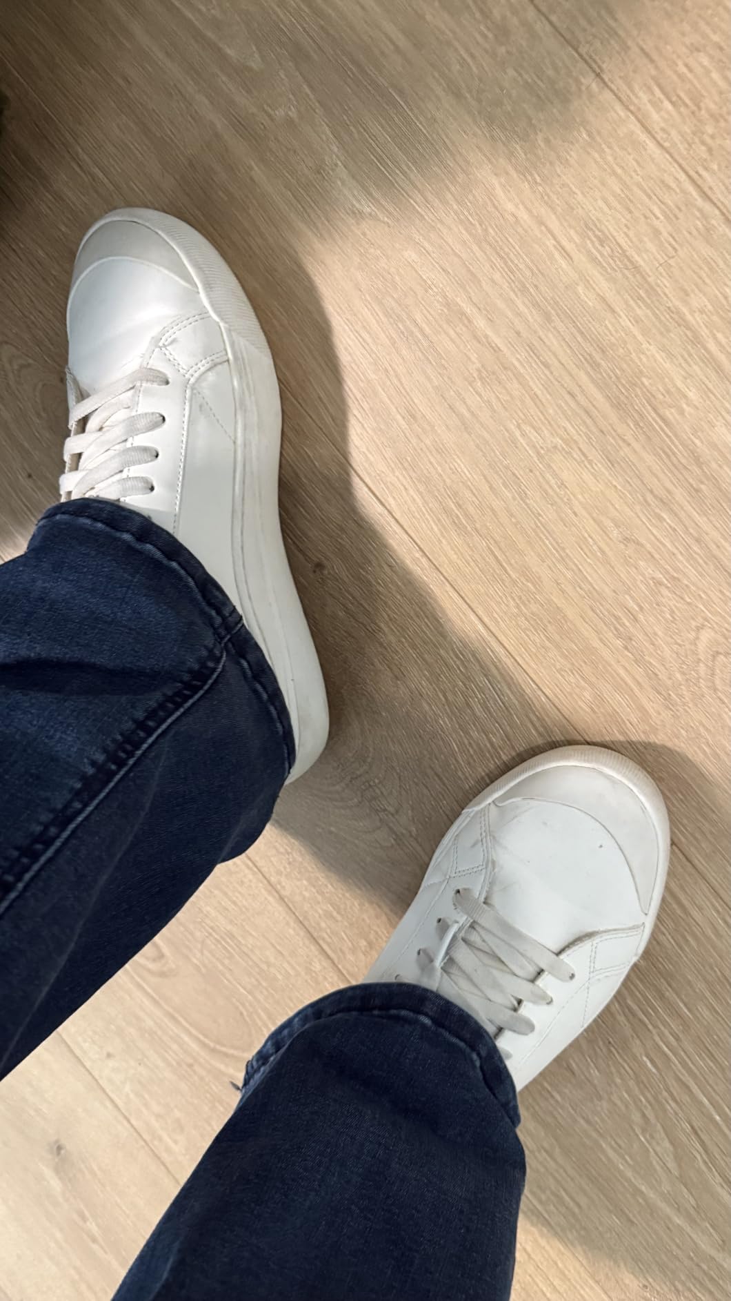 Dr. Scholl's Time Off white platform sneaker showing clean minimalist design and cushioned sole