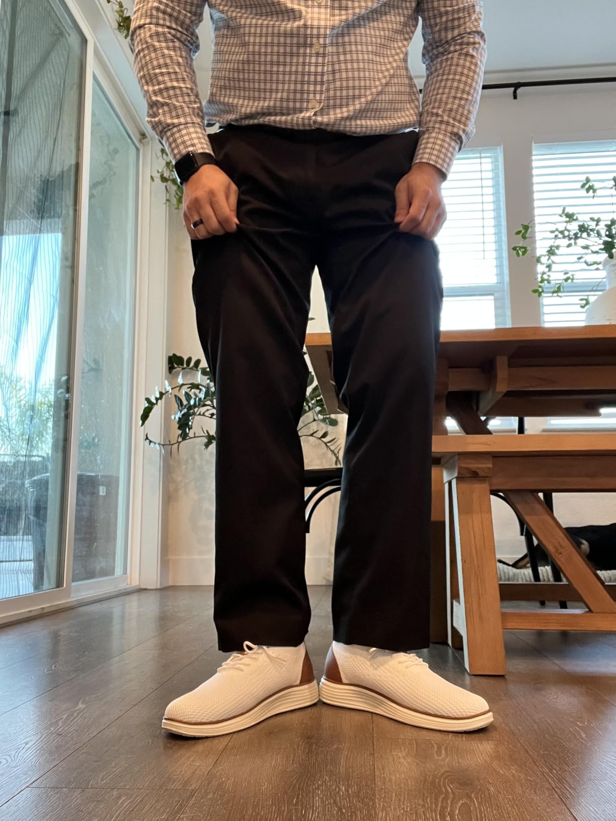VILOCY sneakers shown during daily commute walking test demonstrating lightweight breathable performance