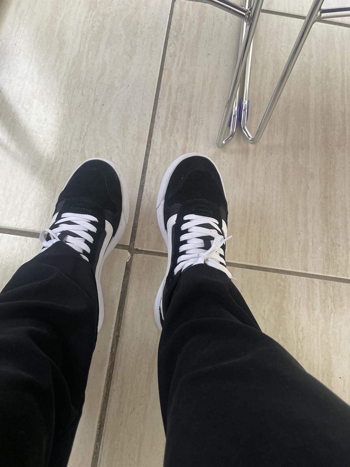 Vans Range EXP collar and lacing system detail showing padded construction and tongue design