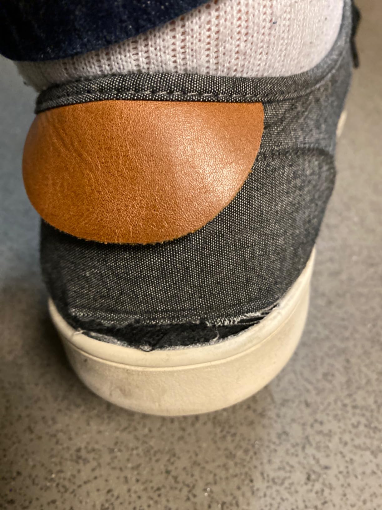 Edge abrasion and finish wear on Steve Madden Fenta after limited wear