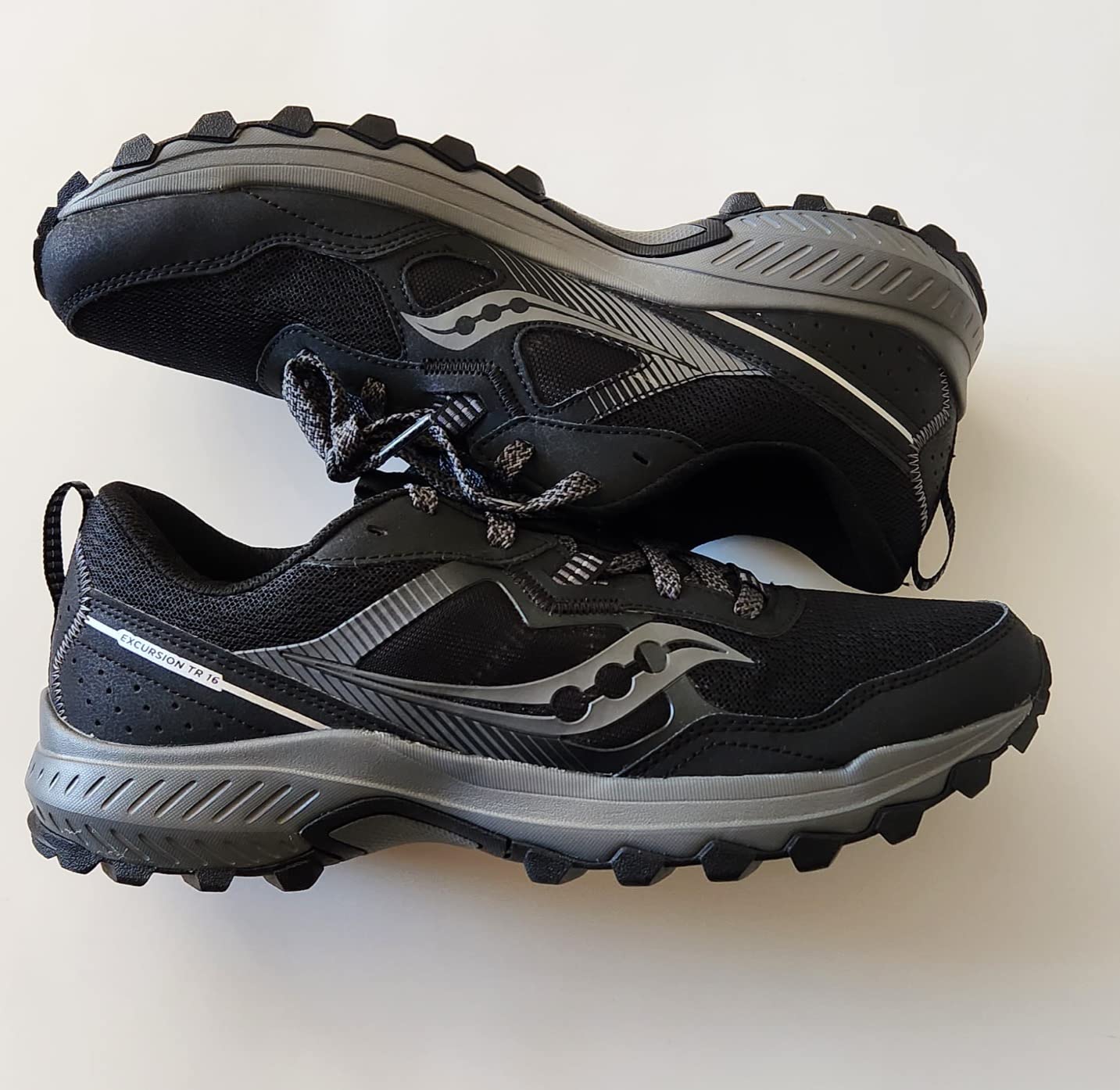 Saucony TR16 durability comparison showing marketing claims versus real-world long-term testing outcomes