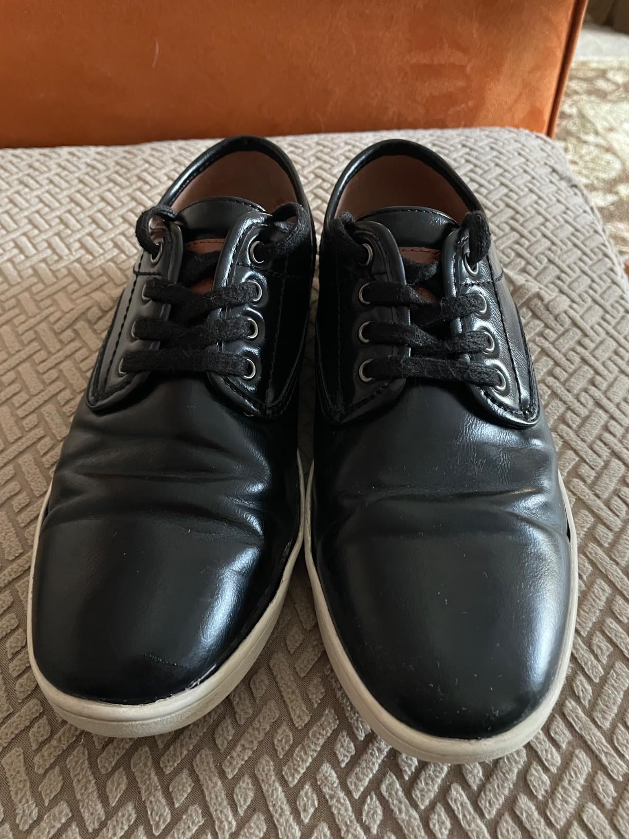 Sole detaching from upper on Steve Madden Fenta — documented durability complaint