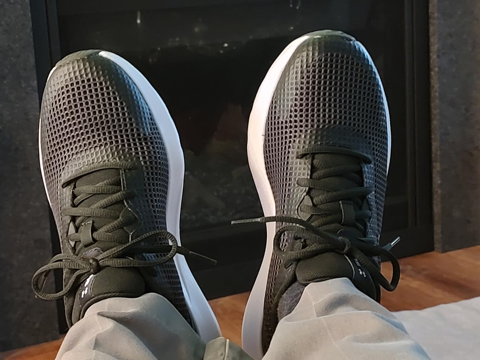 Under Armour Surge 3 EVA midsole cushioning detail showing foam construction and cushioning depth