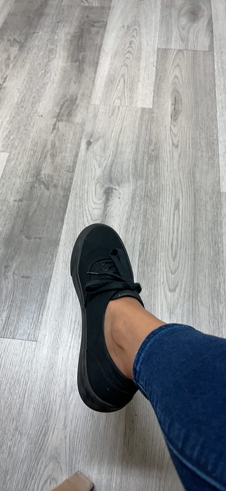 Lugz Lear product marketing overview showing construction features and design details