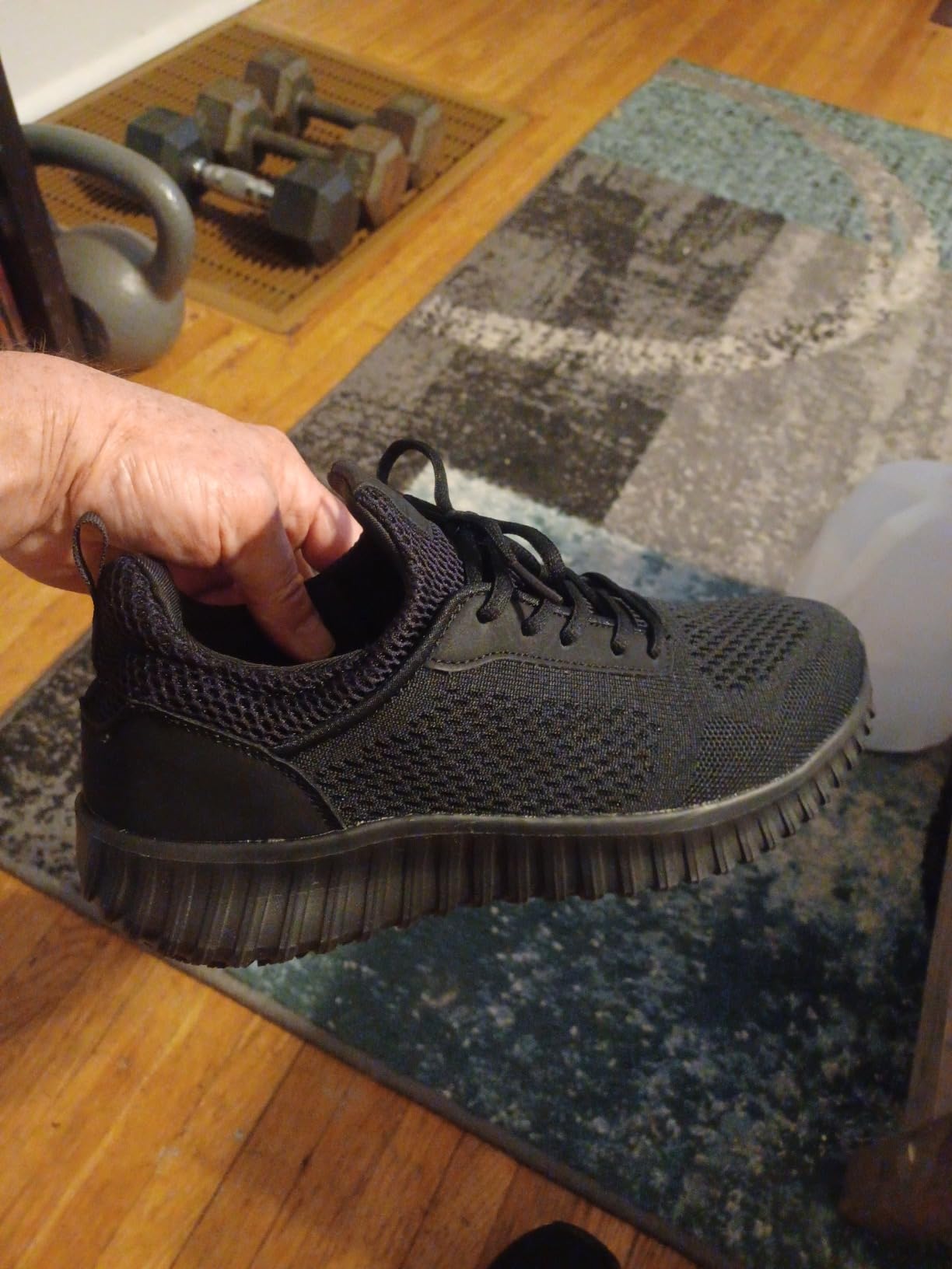 Bruno Marc work shoes aggressive tread pattern outsole for ASTM F1677 slip resistance