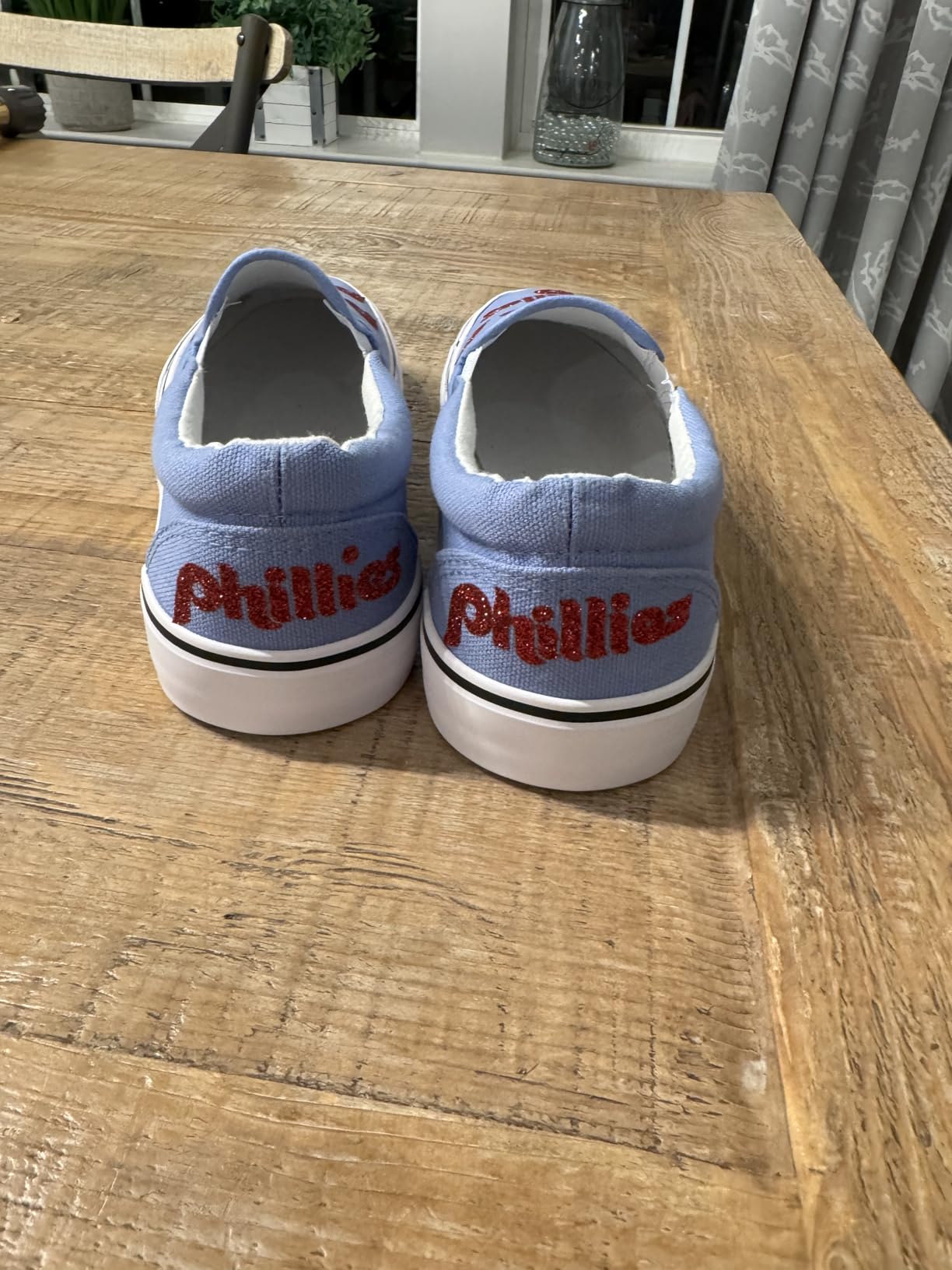 Examining Emma slip-on sneaker marketing claims against real-world performance findings