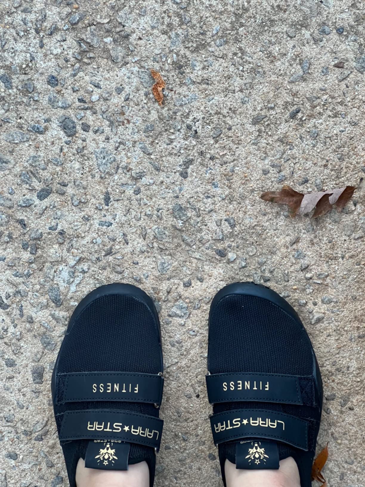 Bottom view showing aggressive rubber grip pattern on sole