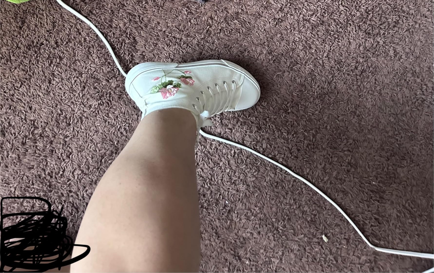 hash bubbie wide toe box comparison showing generous fit versus traditional narrow canvas sneakers