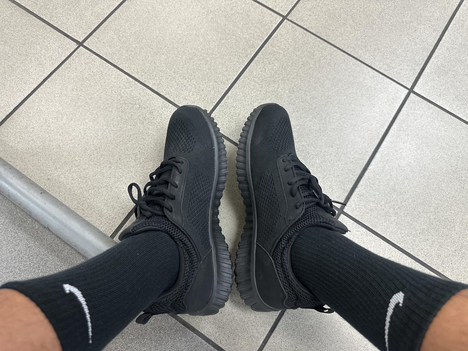 Bruno Marc work shoes knit mesh upper with PU overlays and integrated tongue lacing system