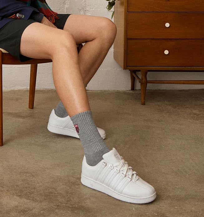 K Swiss Women's Classic Vn Leather Sneaker