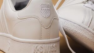 K Swiss Women's Classic Vn Leather Sneaker