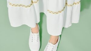 Tuopin Womens White Canvas Sneakers Low Top Lace Up Canvas
