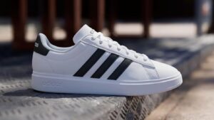 Adidas Women's Grand Court 2.0 Tennis Shoe